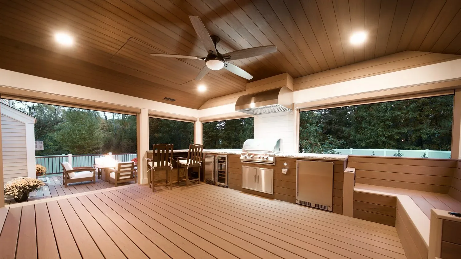 Outdoor kitchen on an Orange County deck